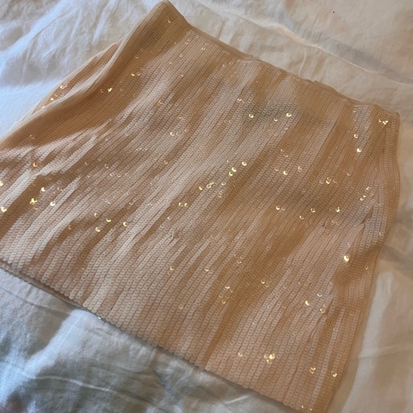 Blush sequence Skirt - Picture 4 of 5